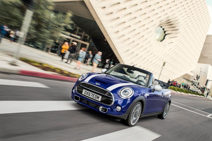  Mini Cooper S Cabrio (F57) 2018 года  (WW) (фото 156 из 222)
